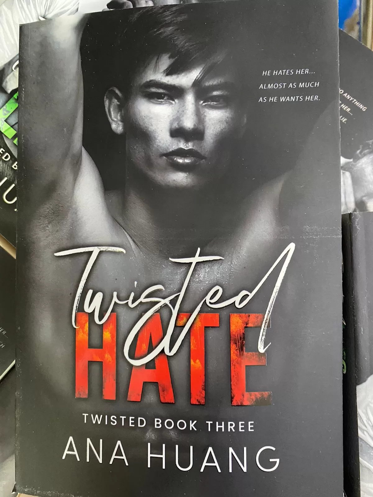 Twisted Hate - Special Edition de Ana Huang 978-1-73505-669-2